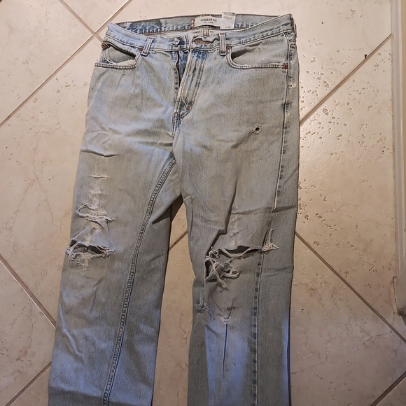 Men's Levi's 505 Regular Fit 34x36 Ripped and distressed - Picture 4 of 9
